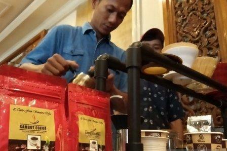 Kopi Gambut Berkah Baru Petani Meranti